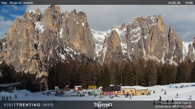 Archiv Foto Webcam Val di Fassa - Dirupi di Larséc