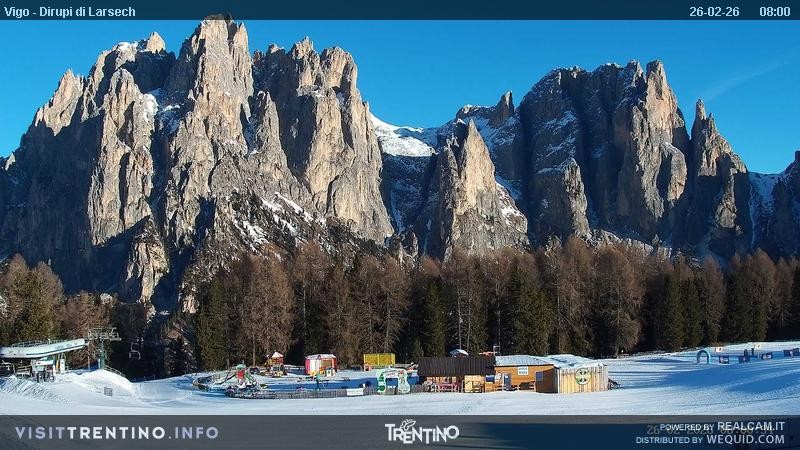 Archiv Foto Webcam Val di Fassa - Dirupi di Larséc