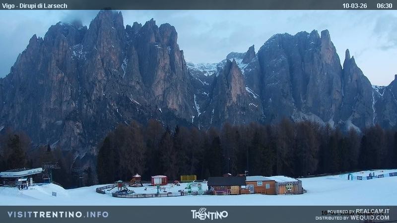 Archiv Foto Webcam Val di Fassa - Dirupi di Larséc