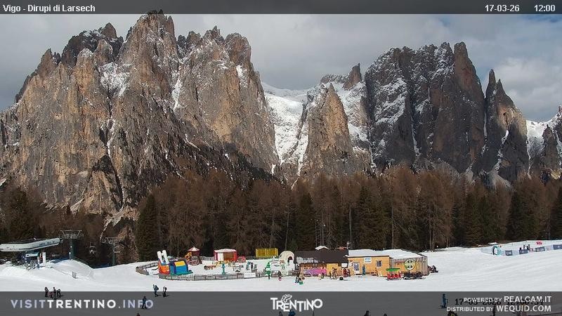 Archiv Foto Webcam Val di Fassa - Dirupi di Larséc