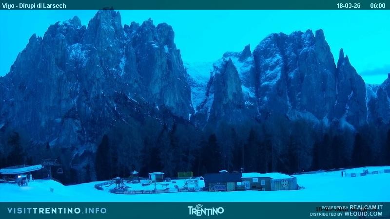Archiv Foto Webcam Val di Fassa - Dirupi di Larséc