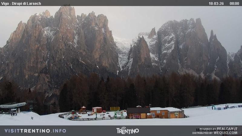 Archiv Foto Webcam Val di Fassa - Dirupi di Larséc