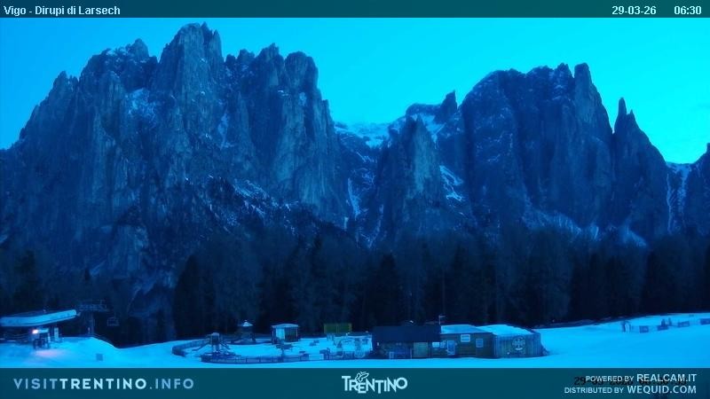 Archiv Foto Webcam Val di Fassa - Dirupi di Larséc