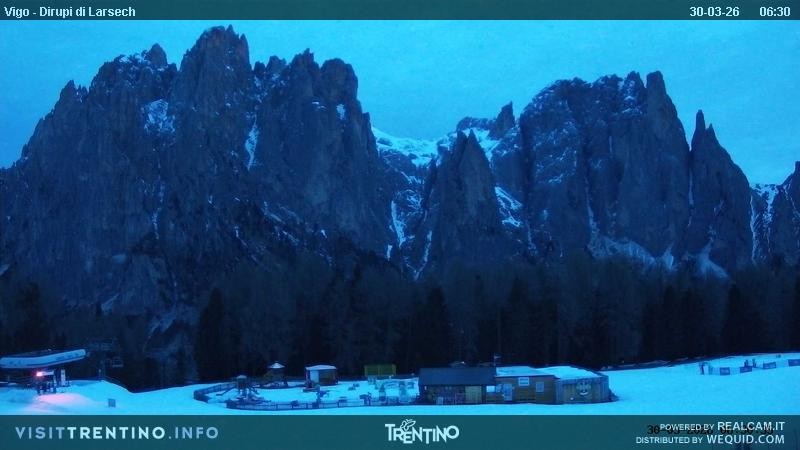 Archiv Foto Webcam Val di Fassa - Dirupi di Larséc