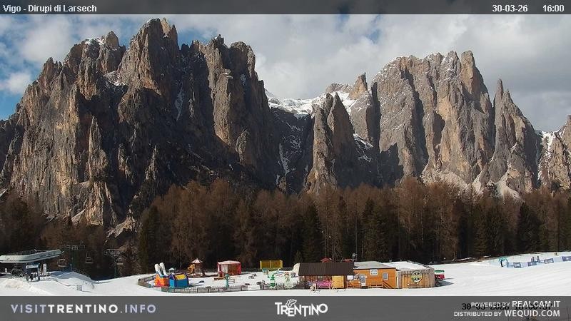 Archiv Foto Webcam Val di Fassa - Dirupi di Larséc