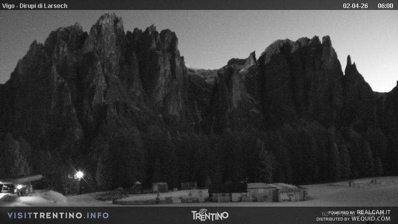 Archiv Foto Webcam Val di Fassa - Dirupi di Larséc