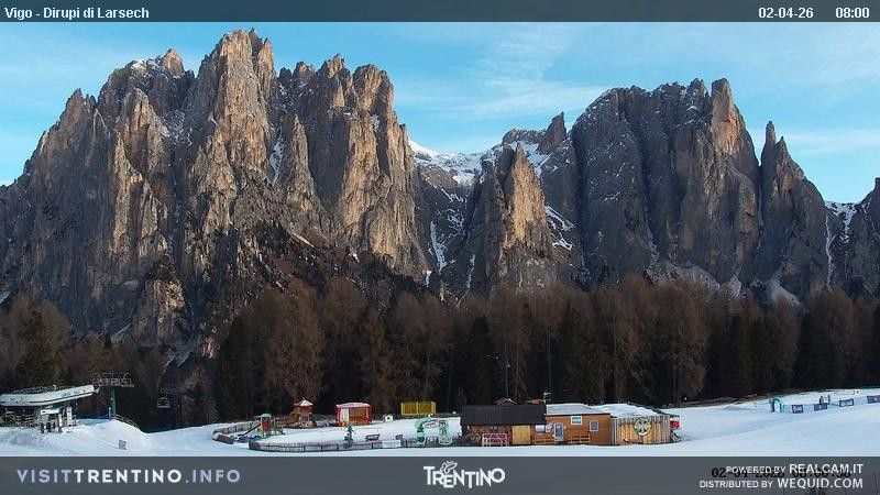Archiv Foto Webcam Val di Fassa - Dirupi di Larséc