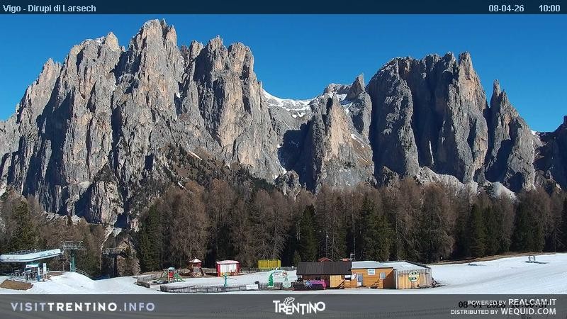Archiv Foto Webcam Val di Fassa - Dirupi di Larséc