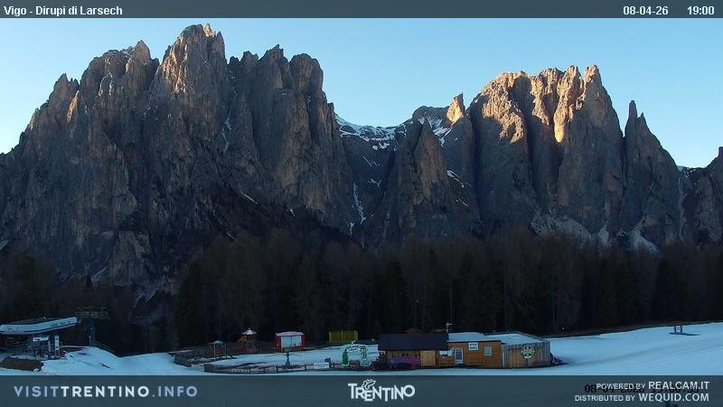 Archiv Foto Webcam Val di Fassa - Dirupi di Larséc