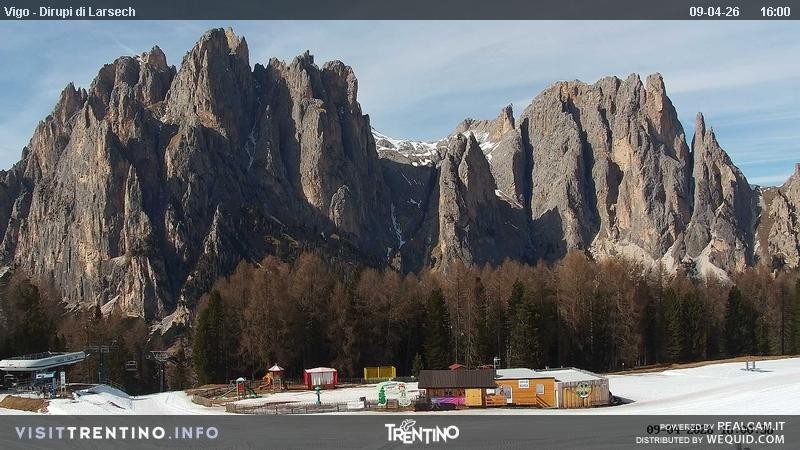 Archiv Foto Webcam Val di Fassa - Dirupi di Larséc