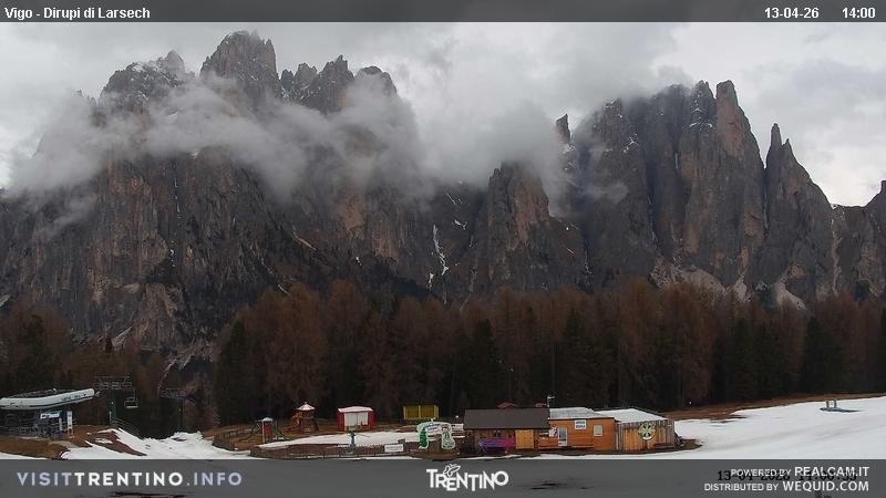 Archiv Foto Webcam Val di Fassa - Dirupi di Larséc