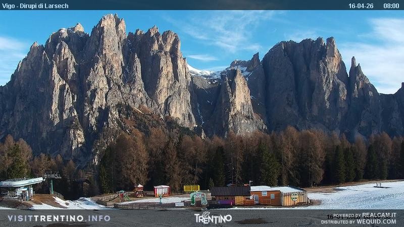 Archiv Foto Webcam Val di Fassa - Dirupi di Larséc