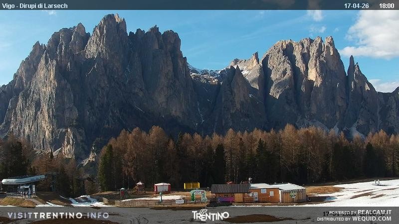 Archiv Foto Webcam Val di Fassa - Dirupi di Larséc