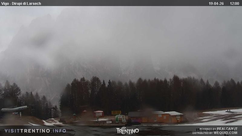 Archiv Foto Webcam Val di Fassa - Dirupi di Larséc