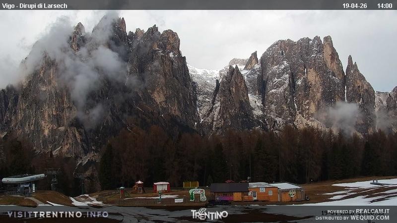 Archiv Foto Webcam Val di Fassa - Dirupi di Larséc