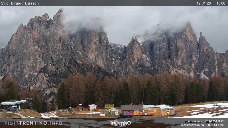 Archiv Foto Webcam Val di Fassa - Dirupi di Larséc