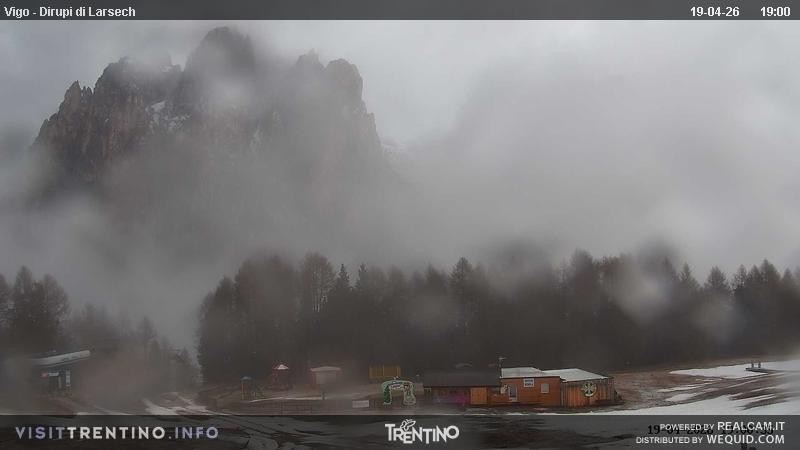 Archiv Foto Webcam Val di Fassa - Dirupi di Larséc