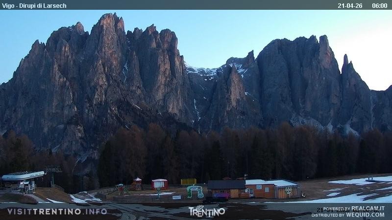 Archiv Foto Webcam Val di Fassa - Dirupi di Larséc