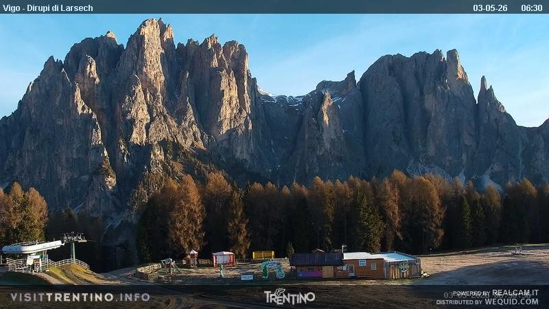 Archiv Foto Webcam Val di Fassa - Dirupi di Larséc