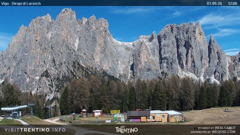 Archiv Foto Webcam Val di Fassa - Dirupi di Larséc