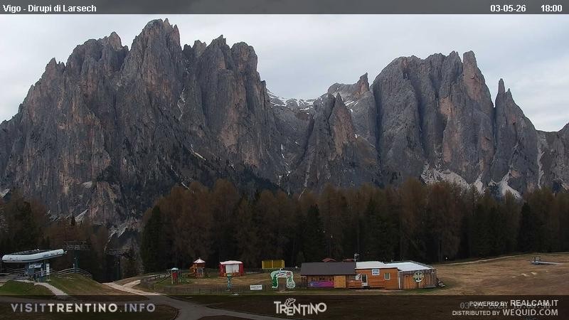 Archiv Foto Webcam Val di Fassa - Dirupi di Larséc