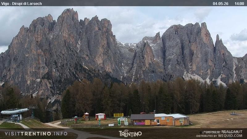 Archiv Foto Webcam Val di Fassa - Dirupi di Larséc