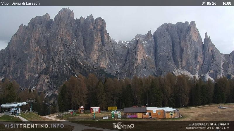 Archiv Foto Webcam Val di Fassa - Dirupi di Larséc