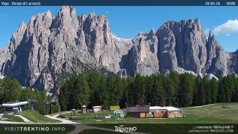Archiv Foto Webcam Val di Fassa - Dirupi di Larséc