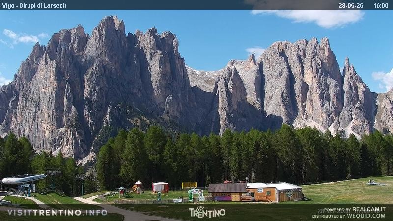 Archiv Foto Webcam Val di Fassa - Dirupi di Larséc