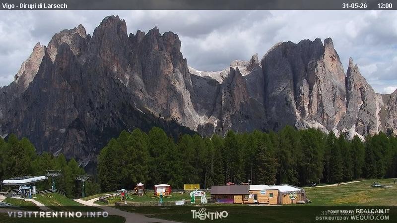 Archiv Foto Webcam Val di Fassa - Dirupi di Larséc