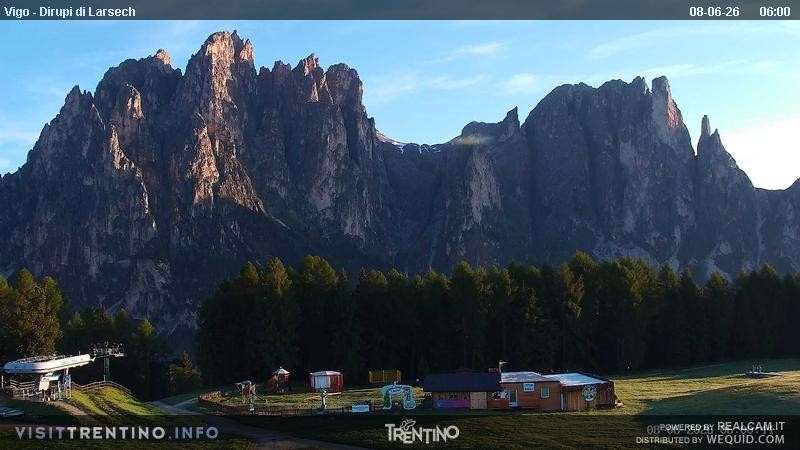 Archiv Foto Webcam Val di Fassa - Dirupi di Larséc