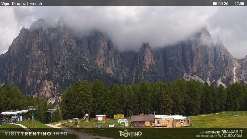 Archiv Foto Webcam Val di Fassa - Dirupi di Larséc