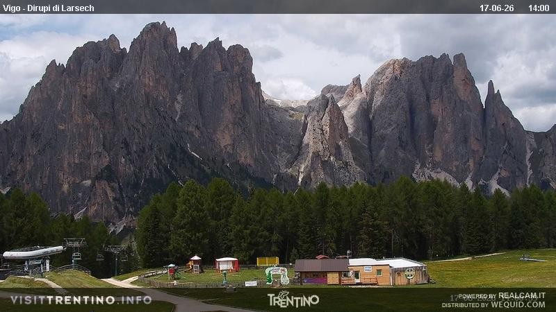 Archiv Foto Webcam Val di Fassa - Dirupi di Larséc
