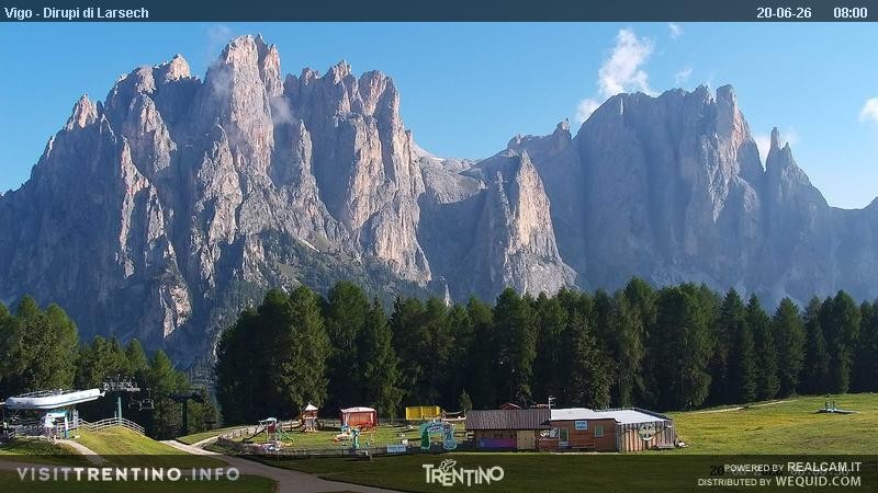 Archiv Foto Webcam Val di Fassa - Dirupi di Larséc