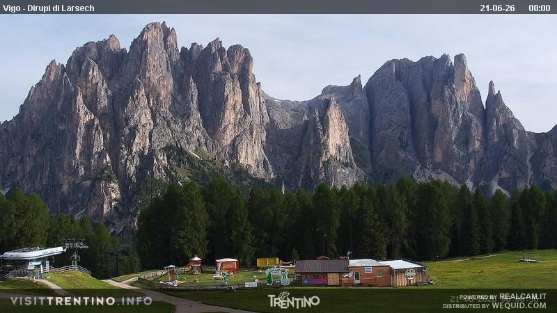Archiv Foto Webcam Val di Fassa - Dirupi di Larséc