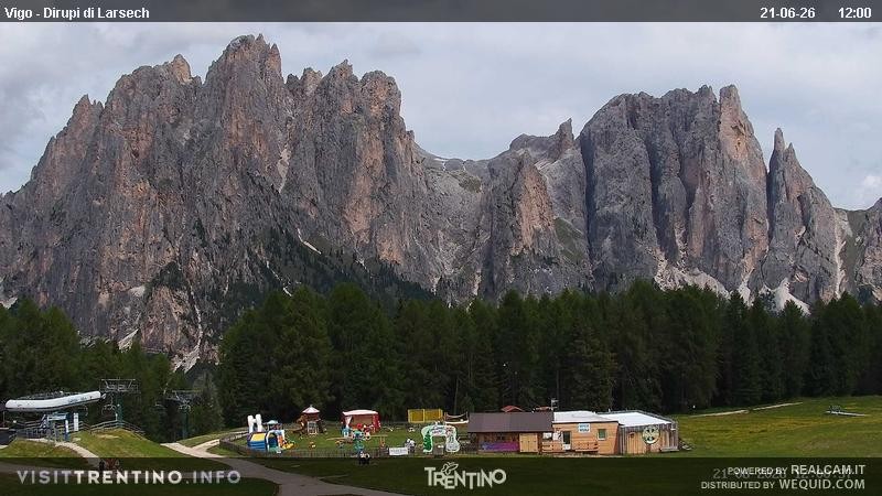 Archiv Foto Webcam Val di Fassa - Dirupi di Larséc