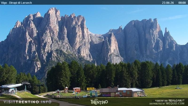 Archiv Foto Webcam Val di Fassa - Dirupi di Larséc