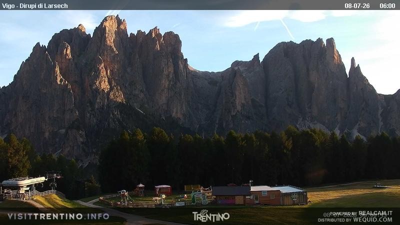 Archiv Foto Webcam Val di Fassa - Dirupi di Larséc