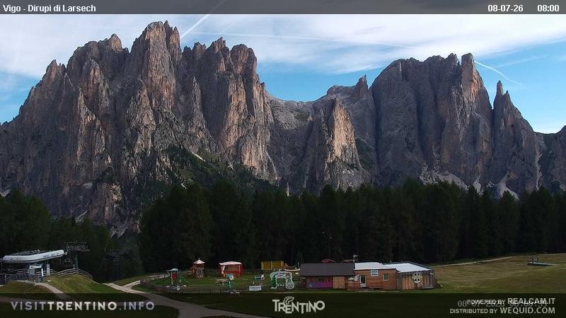 Archiv Foto Webcam Val di Fassa - Dirupi di Larséc