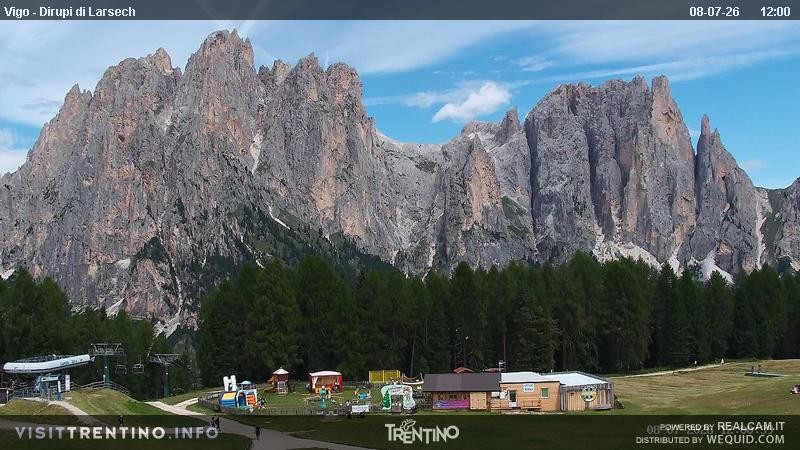 Archiv Foto Webcam Val di Fassa - Dirupi di Larséc