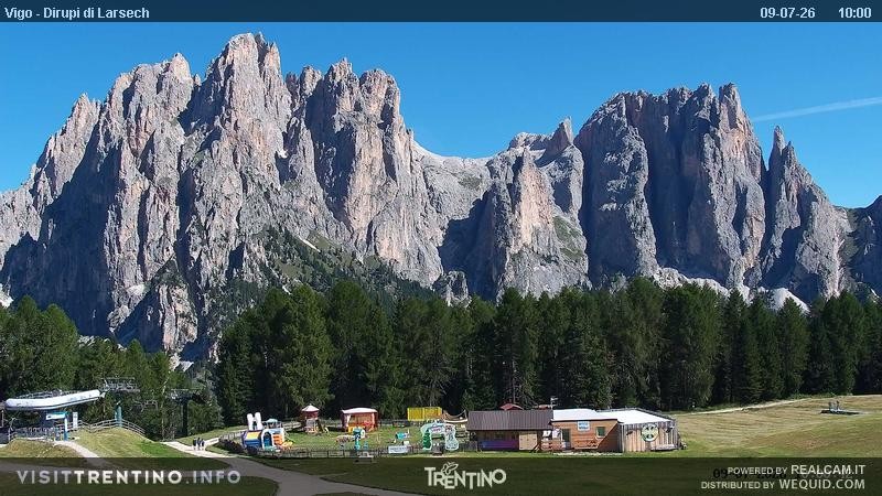 Archiv Foto Webcam Val di Fassa - Dirupi di Larséc