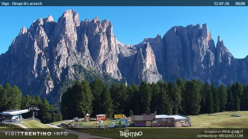 Archiv Foto Webcam Val di Fassa - Dirupi di Larséc