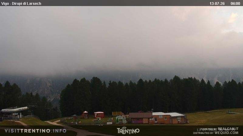 Archiv Foto Webcam Val di Fassa - Dirupi di Larséc