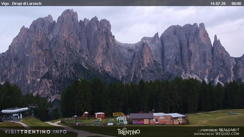 Archiv Foto Webcam Val di Fassa - Dirupi di Larséc