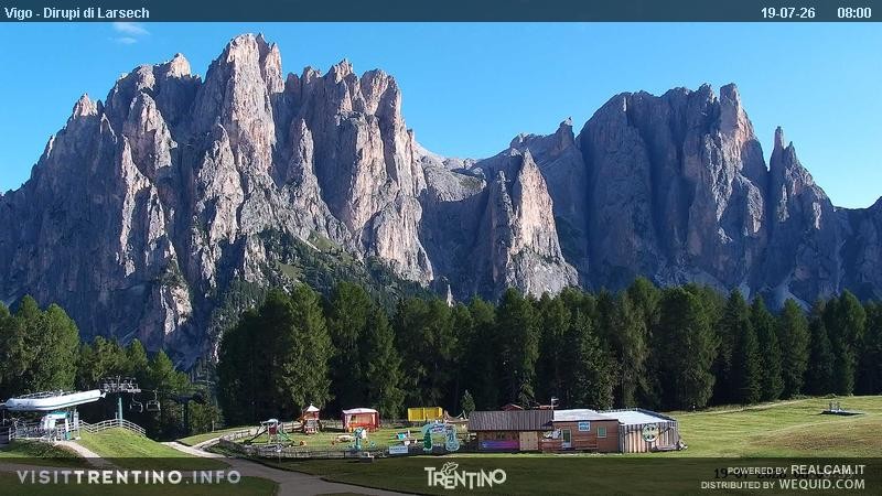 Archiv Foto Webcam Val di Fassa - Dirupi di Larséc