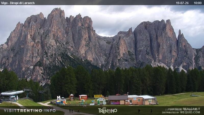 Archiv Foto Webcam Val di Fassa - Dirupi di Larséc