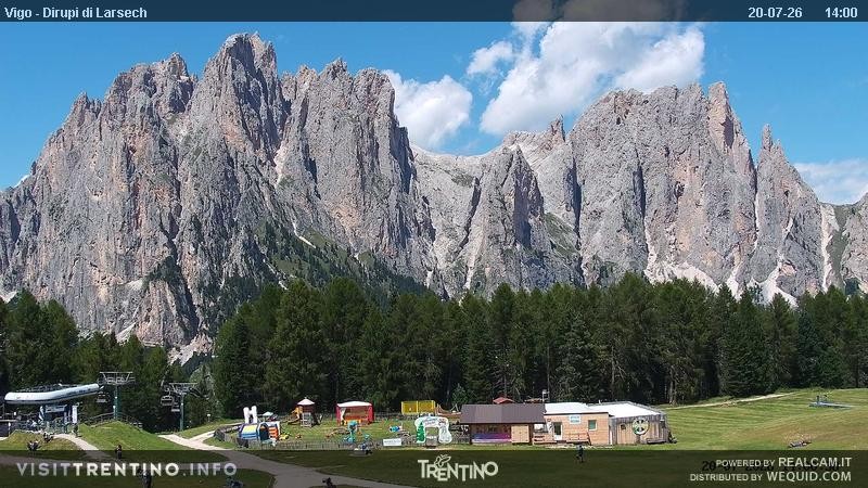 Archiv Foto Webcam Val di Fassa - Dirupi di Larséc