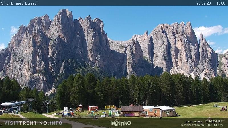 Archiv Foto Webcam Val di Fassa - Dirupi di Larséc