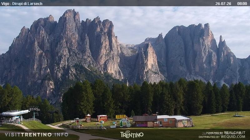 Archiv Foto Webcam Val di Fassa - Dirupi di Larséc