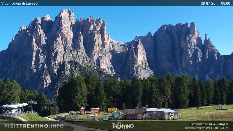 Archiv Foto Webcam Val di Fassa - Dirupi di Larséc